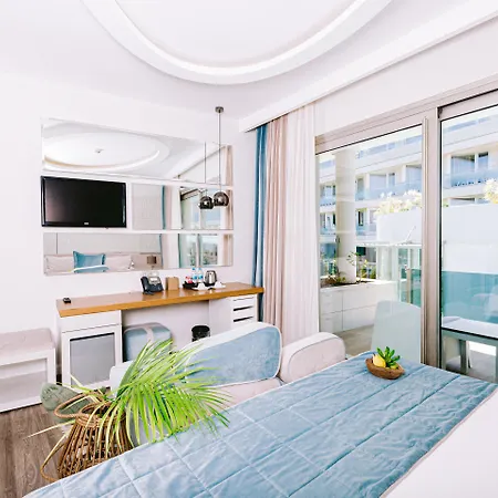 عافية وسبا إليكا منتجع Çeşme