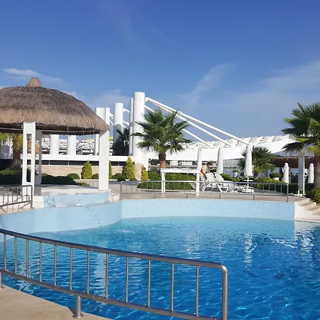 伊利察温泉疗养度假酒店 Çeşme