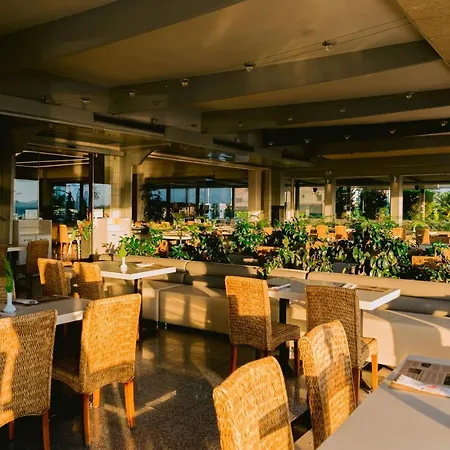 伊利察温泉疗养度假酒店 度假村