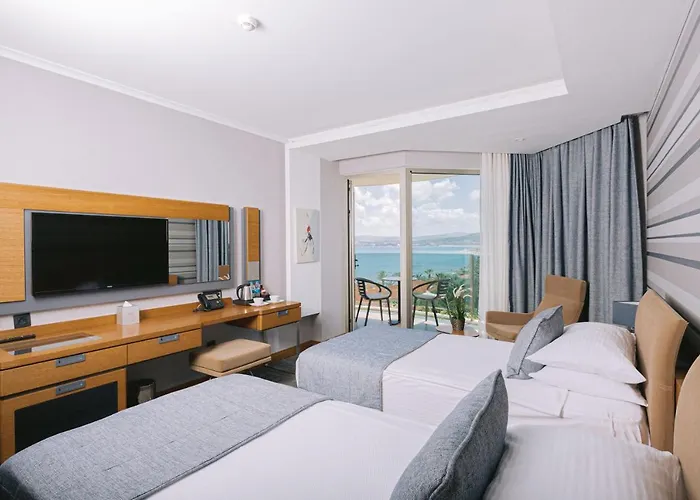 伊利察温泉疗养度假酒店