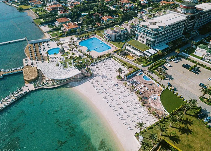 伊利察温泉疗养度假酒店 度假村