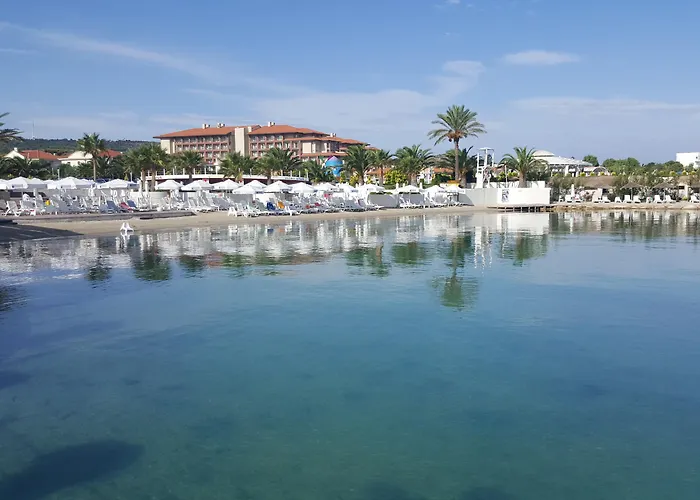 伊利察温泉疗养度假酒店 度假村 5*