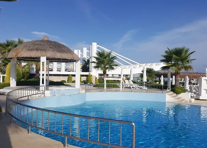 伊利察温泉疗养度假酒店 Çeşme