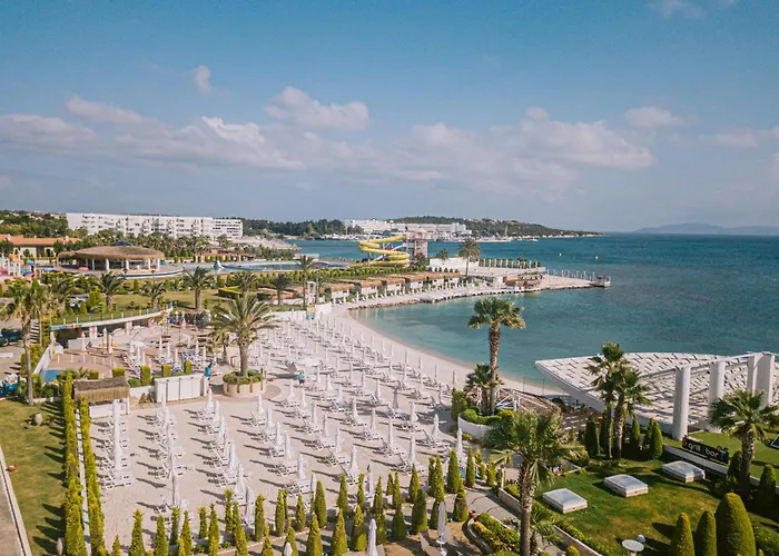 伊利察温泉疗养度假酒店 度假村