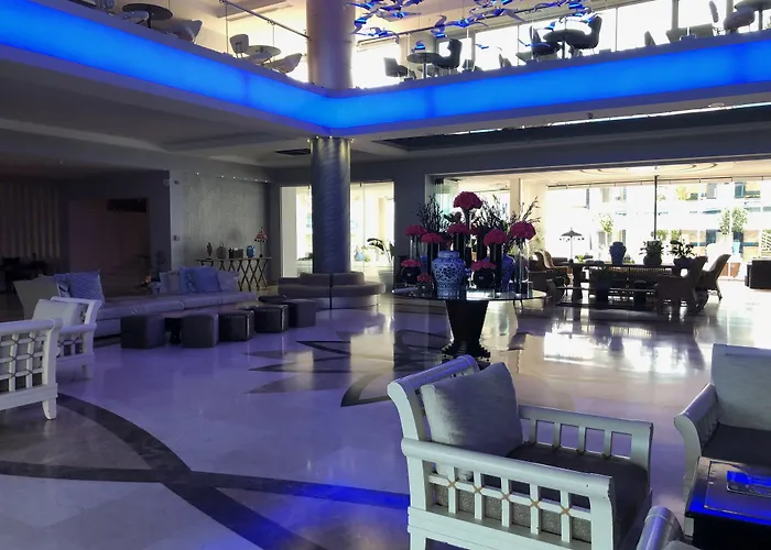 伊利察温泉疗养度假酒店 度假村