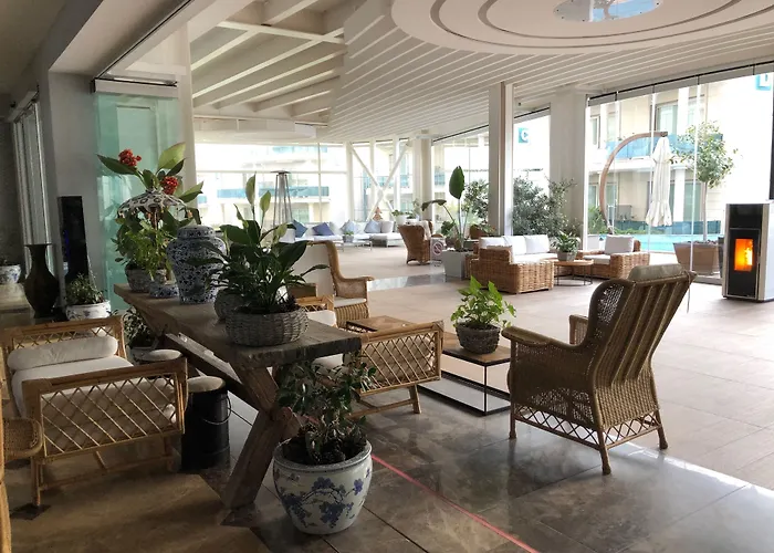 伊利察温泉疗养度假酒店