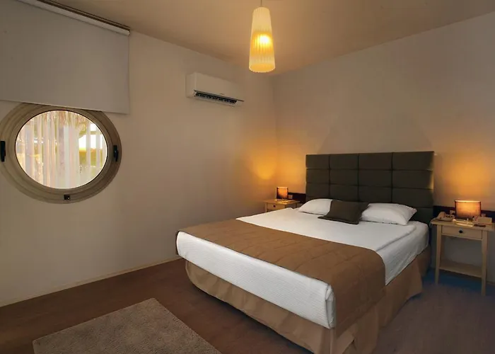 伊利察温泉疗养度假酒店 5*