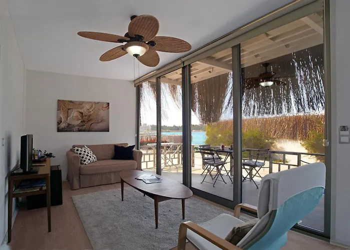 伊利察温泉疗养度假酒店