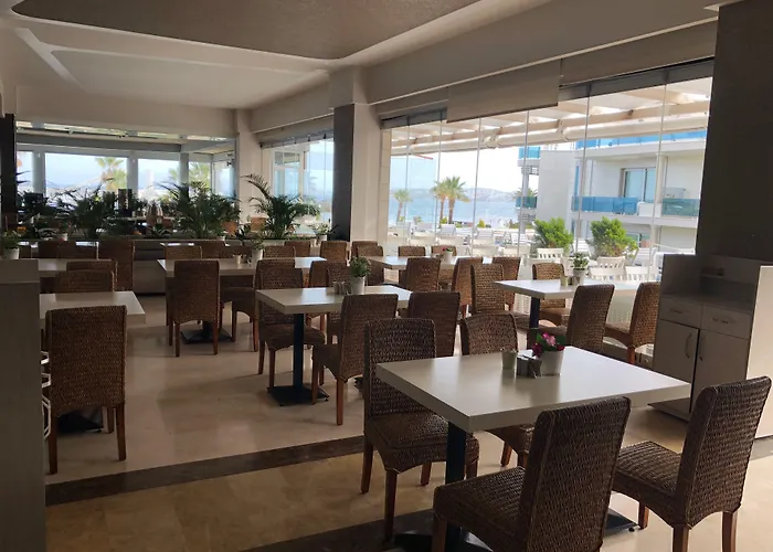 伊利察温泉疗养度假酒店 5*