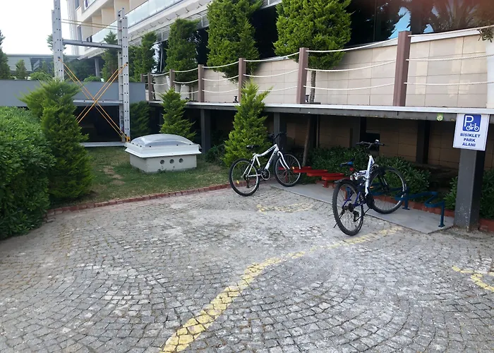 伊利察温泉疗养度假酒店 5*